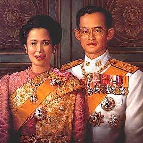 Reine Sirikit de Thaïlande (1) Reine Sirikit de Thaïlande (1)